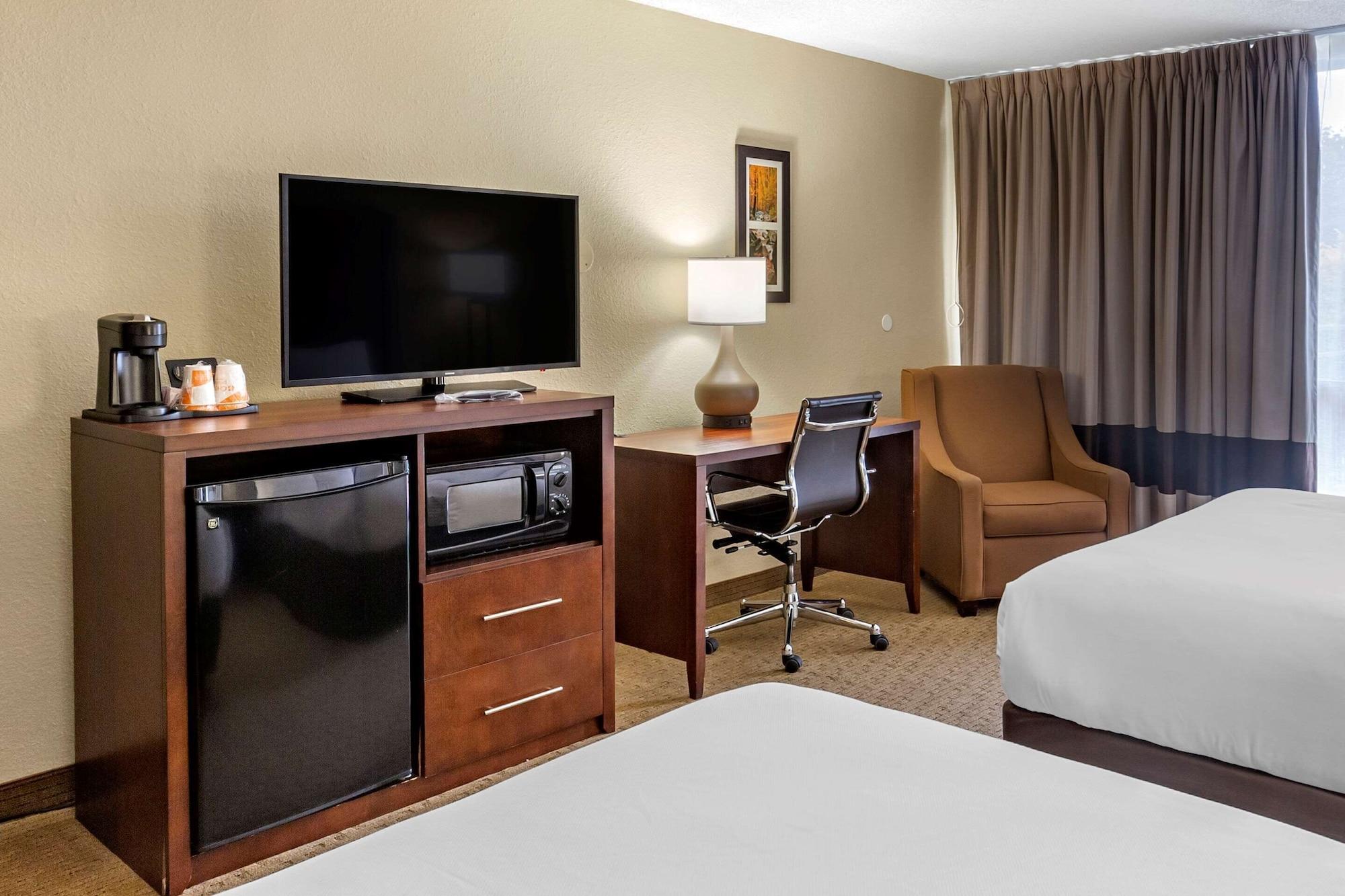 Comfort Inn & Suites Near Danville Mall Eksteriør bilde