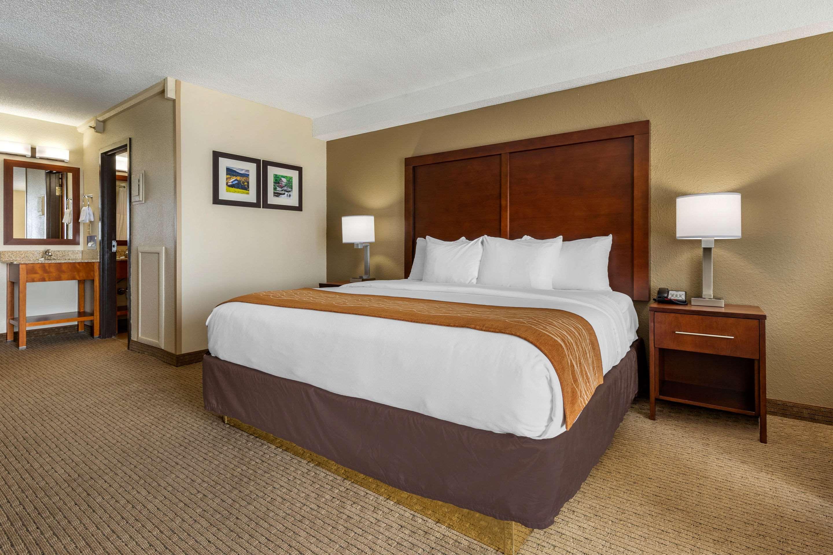 Comfort Inn & Suites Near Danville Mall Eksteriør bilde